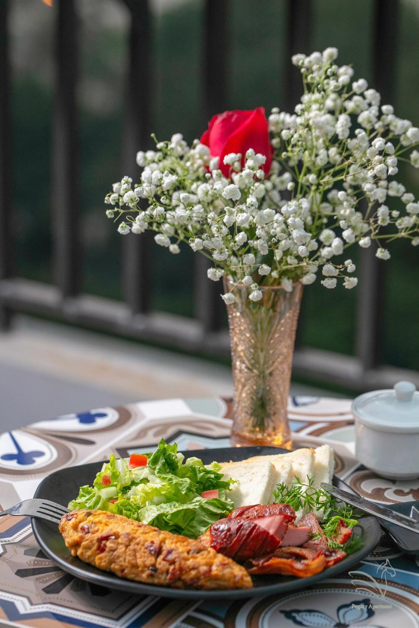Westlake Pearl Aparthotel & Spa- By Pegasy Group ハノイ市 エクステリア 写真